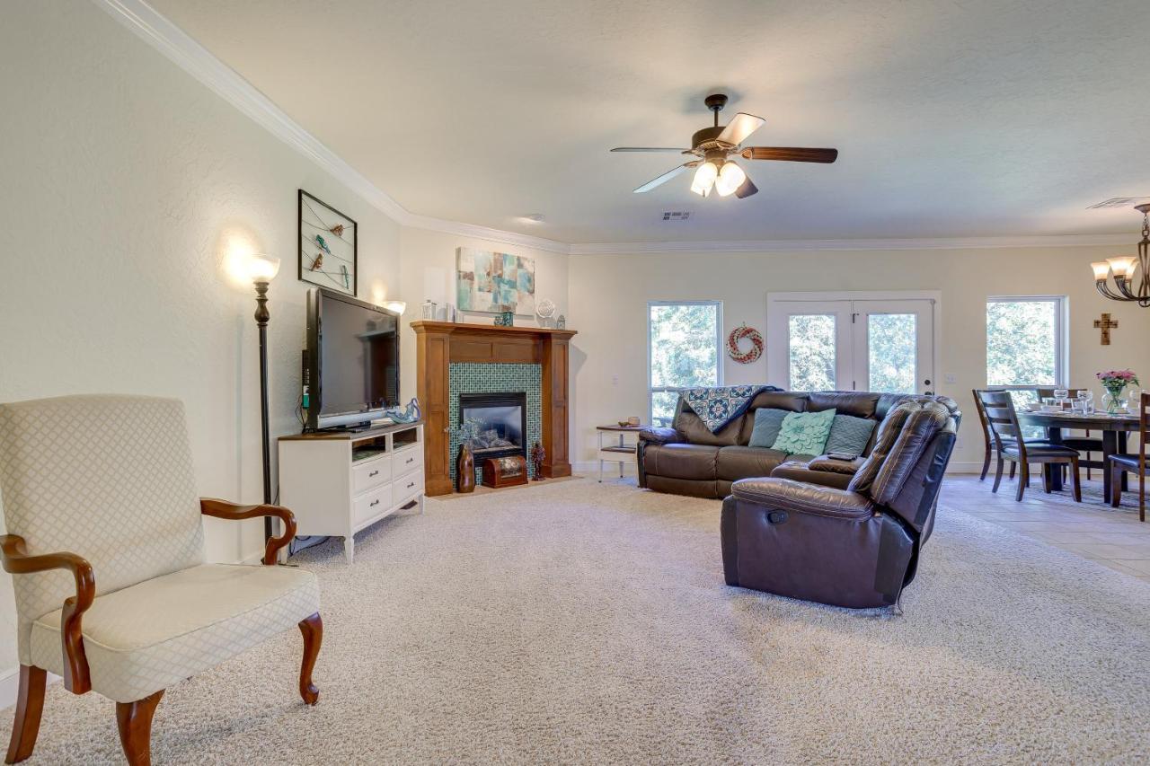 Quaint Noble Home 6 Mi To University Of Oklahoma! 诺曼 外观 照片