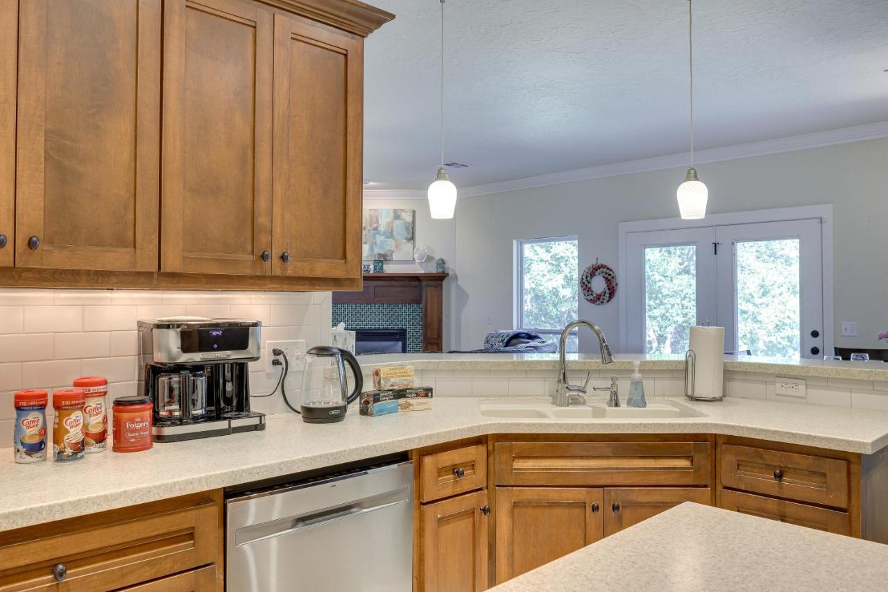 Quaint Noble Home 6 Mi To University Of Oklahoma! 诺曼 外观 照片