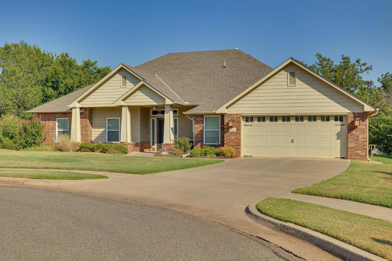 Quaint Noble Home 6 Mi To University Of Oklahoma! 诺曼 外观 照片